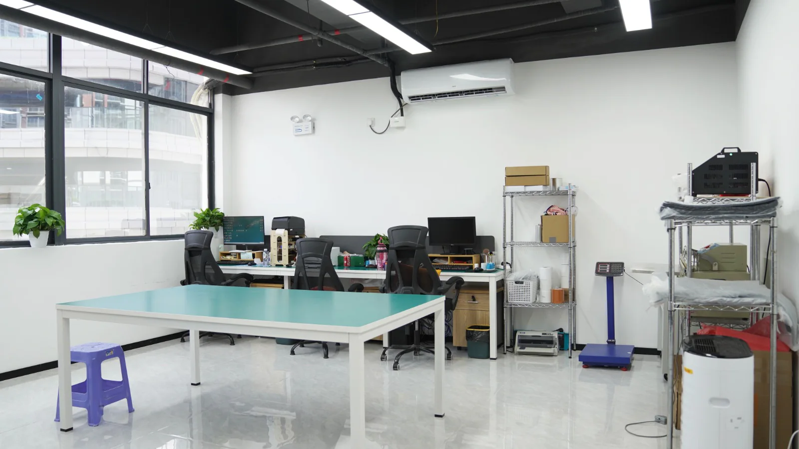 Quality-control workstations and inspection equipment in the China lab